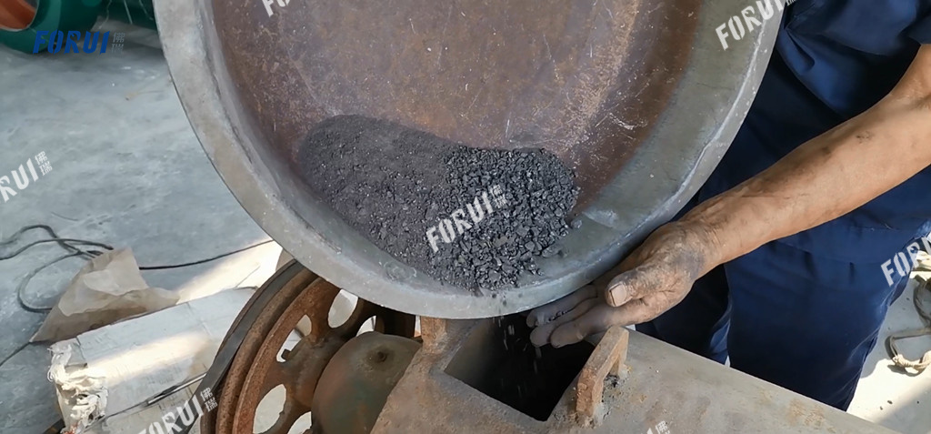 02 Grinding - Load the magnetite into the ball mill 2