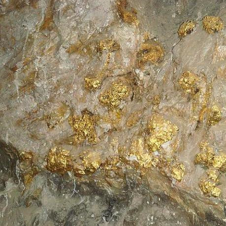 WHAT SHOULD WE PAY ATTENTION TO WHEN EXTRACTING GOLD