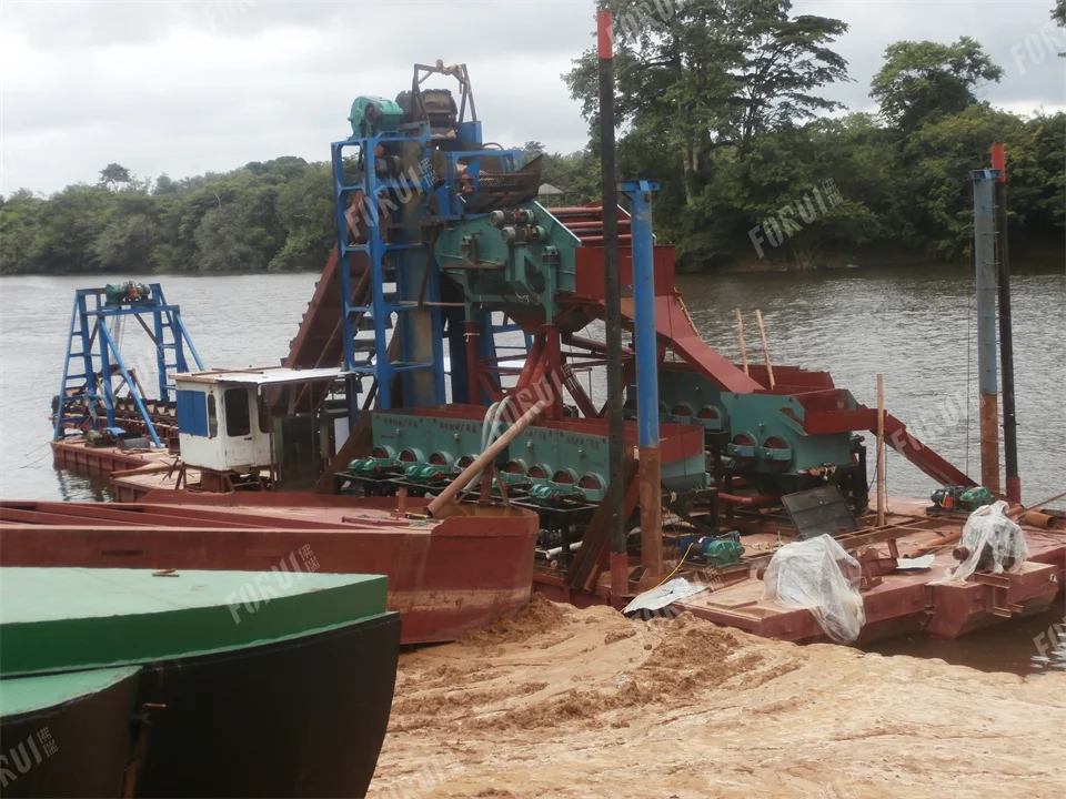 Alluvial Gold & Diamond Beneficiation Plant in Liberian P6170008